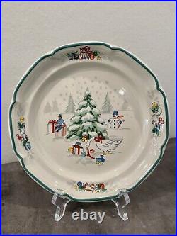 14 Pc Vintage COUNTRY CHRISTMAS International Dinner Salad Plates Dinnerware