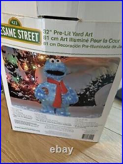 32 Christmas Holiday Sesame Street COOKIE MONSTER Pre-lit Yard Art In Box