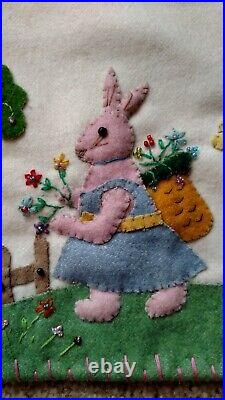 46 Hand made Wool Flannel Flowers RABBIT Bunny Applique EASTER Table Runner