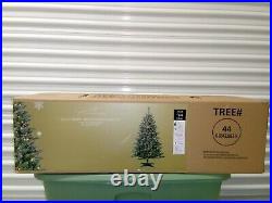 4.5 FT X 33 in Berry and Flocked Spruce Christmas Tree 440 Tips 200 UL Lights