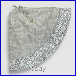 $750 Sudha Pennathur 48 Silver Beaded Metallic Pearls Christmas Tree Skirt