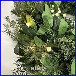 Balsam Hill White Berry Wreath 24 Prelit Open $149