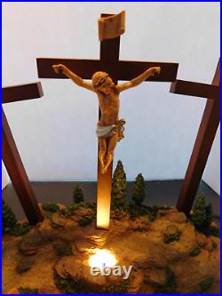 Fontanini Crucifixion Scene 5 with Christ Figure and Marcus Figure with Box