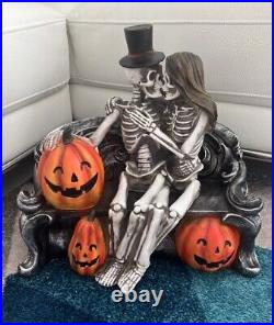 Halloween Skeleton Couple Kissing On Bench With Pumpkins Decoration Prop New