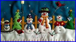 Handmade 46 Wool Flannel Felt Embroidered SNOWMAN Scene CHRISTMAS TABLE RUNNER