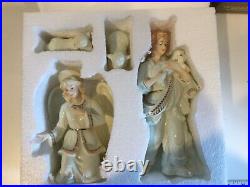 Jade Porcelain 14 Piece Nativity Set Ivory with Gold and Colors Bon Ton Free Ship