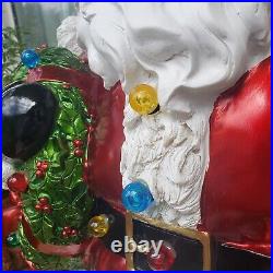 Kringle Express Indoor/Outdoor Oversized 36 Illuminated Santa Holding Wreath