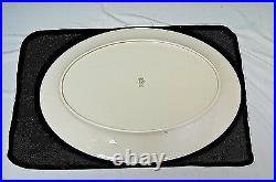 Lenox Holiday Dimension 16 Platter with Gold Trim S5563