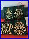 Lot_Ornaments_4_Virginia_Metalcrafters_Cypher_William_Mary_Family_Brass_Metal_01_ql