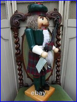 McDowell's Enchanted Woodworks Nutcracker Scotsman Large 27 Limited Edition
