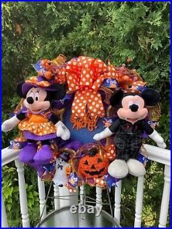 Mickey and Minnie Halloween Wreath, Disney Halloween Wreath with Lights
