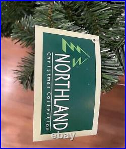 Northland 60 Wreath, New With tags