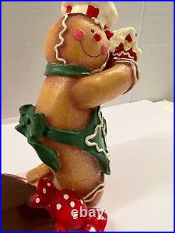 Rare Mark Roberts Adorable Gingerbread Baker Paper Towel Holder