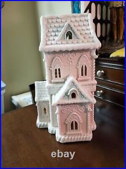 Raz 13 WHITE ICING Pink SCROLLWORK Led LIGHTED GINGERBREAD HOUSE Pastel New