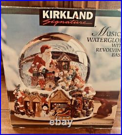 Vintage CHRISTMAS GLOBE Musical HERE COMES SANTA CLAUS Kirkland Signature Read