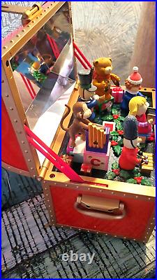 Vintage Christmas Animated Musical Toy Box Maisto Plug In Holidays