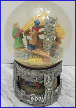 Vintage Traditions Musical Christmas Waterglobe with Revolving Base Jesus Born