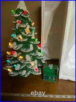 Vintage Trim A Home Premium Illuminated 17 Ceramic Christmas Tree With Box